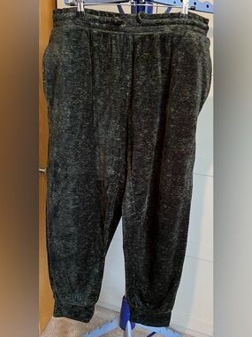 Cuddl Duds Dark Green Men’s Jogger Sweatpants